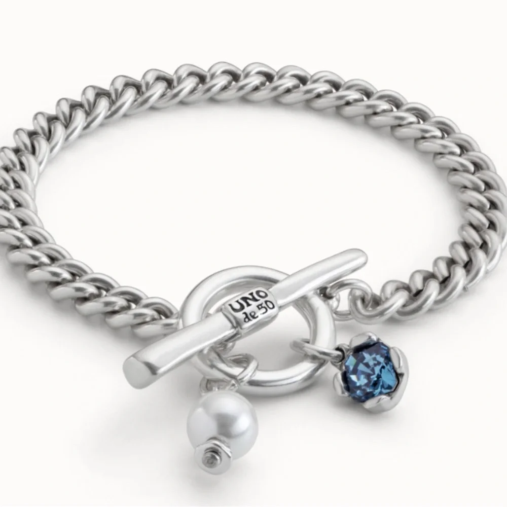 Cuban link chain bracelet with pearl and blue crystal